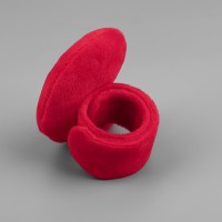 Игольница на браслете «Сердце», 23 × 6 см, цвет красный