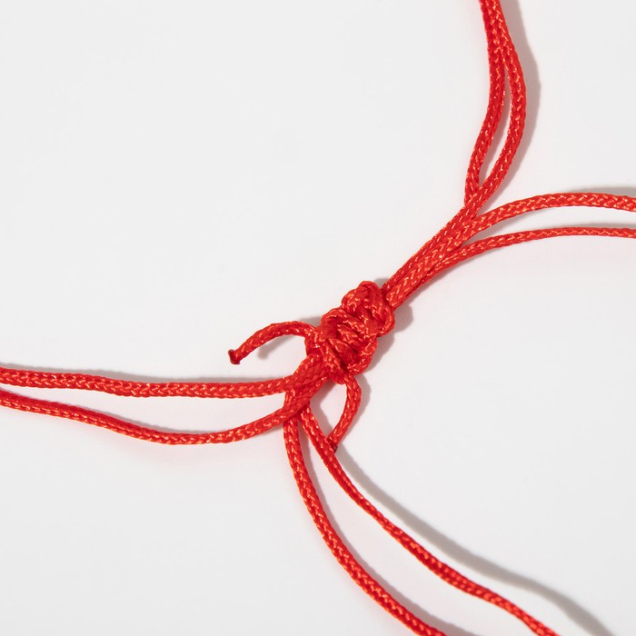 Браслет «Красная нить» сердце, белый в серебре, 6 см