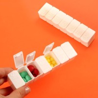 Таблетница «Ряд», английские буквы, 7 секций, 13 см × 3.5 см × 2.5 см, белая