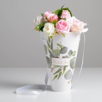 Переноска для цветов круглая на лентах «With love», 15 × 23.3 × 7.5 см