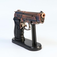 Зажигалка настольная, газовая «Беретта», с лазерной указкой, на подставке, пьезо, 11×13 см