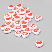 Бусины для творчества пластик "Нарисованное сердце" бело-красные набор 30 шт 0,8х0,4 см