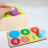 Сортер «Учим цвета и размеры» Коробка, 3 карточки с заданиями, крышка двухсторонняя с 7 прорезями, 28 деталей