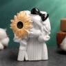 Фигурное кашпо "Девочка с подсолнухом" перламутр, 6х8х10см Фигурное кашпо "Девочка с подсолнухом" перламутр, 6х8х10см
