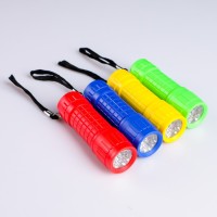 Фонарь ручной «Мастер К» MHB1-W1D9, 3 Вт, 9 LED, 90 Лм, от батареек 3×ААА, чёрный