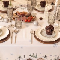 Скатерть новогодняя «Доляна. Зимний лес», 145×180 ±3 см, 100% п/э