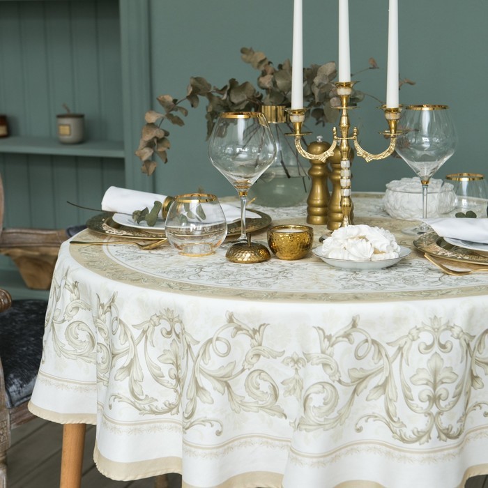 Набор столовый Этель «Классика», скатерть 110×145 см, салфетки 40 × 40 см, 4 шт., хлопок 100 %