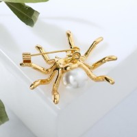 Брошь «Паук» жемчужинка, цвет белый в золоте