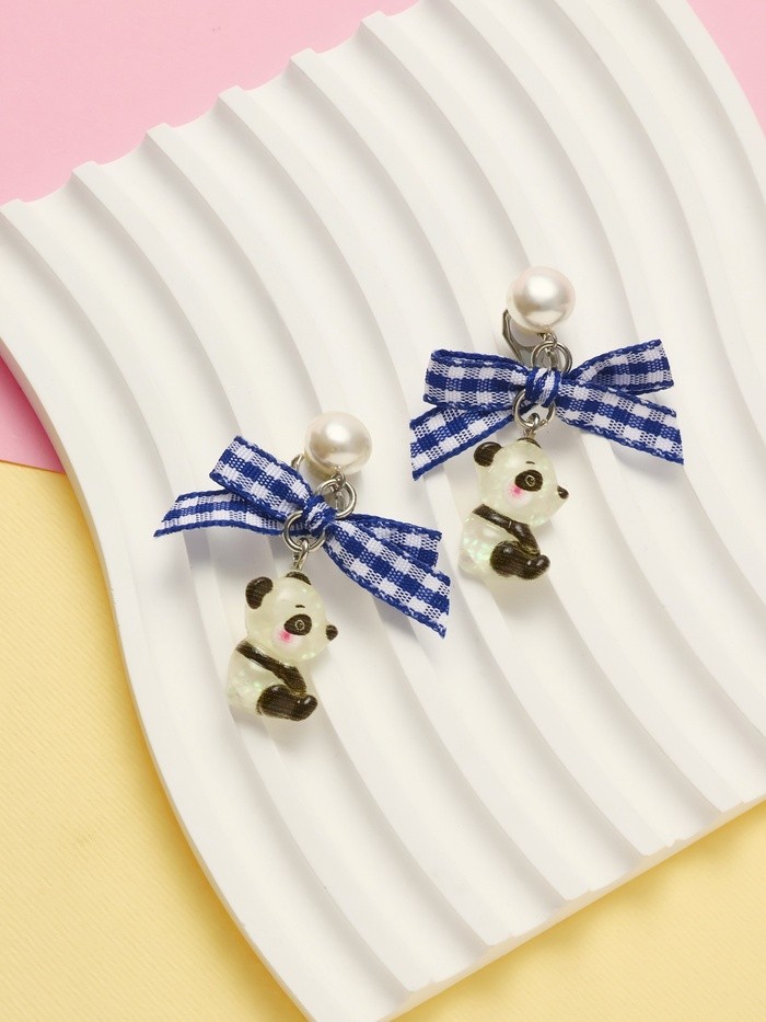 Серьги-клипсы детские «Выбражулька» панда с бантом клетка и жемчужиной, цветные