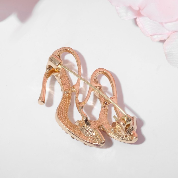 Брошь «Туфель пара», красная, белый в золоте Брошь «Туфель пара», красная, белый в золоте