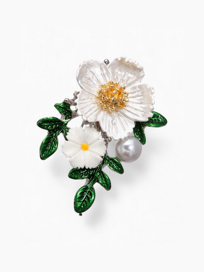 Брошь «Цветы» на ветке, цвет бело-зелёный в серебре
