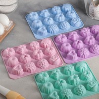 Форма для выпечки Доляна «Немецкий кекс, роза», силикон, 16×21 см, 12 ячеек (d=4.2 см), голубая