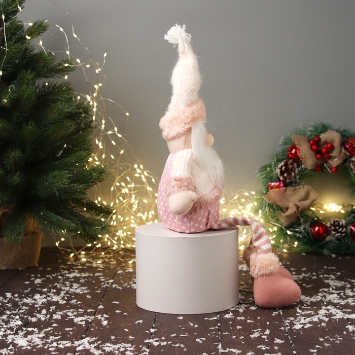 Мягкая игрушка "Дед Мороз с полосатыми длинными ножками" 47х19 см, бело-розовый Мягкая игрушка "Дед Мороз с полосатыми длинными ножками" 47х19 см, бело-розовый