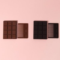 Зеркало складное «Шоколадное чудо», с расчёской, 8,5 × 6 см, цвет МИКС