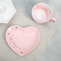 Подарочный набор керамический «Мечтай»: кружка 120 мл, блюдце, цвет розовый