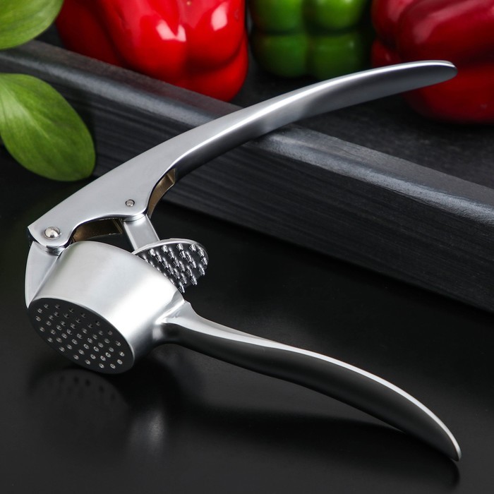 Пресс для чеснока Magistro Volt, нержавеющая сталь