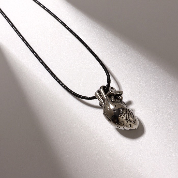 Кулон на шнурке «Анатомия» сердце, цвет чернёное серебро на чёрном шнурке, 43 см