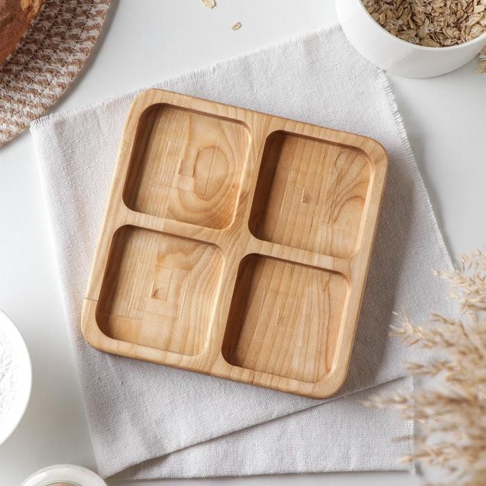 Менажница квадратная Доляна «Комо», d=20 см, 4 секции, берёза, пропитана маслом Менажница квадратная Доляна «Комо», d=20 см, 4 секции, берёза, пропитана маслом