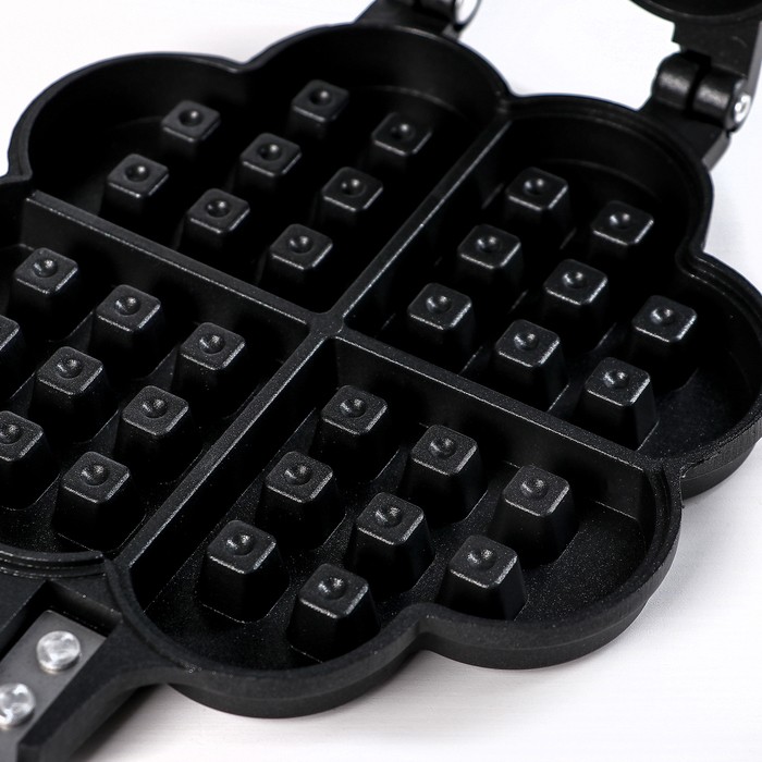 Сковорода двойная Доляна «Венские вафли», d=14 см, пластиковая ручка, цвет чёрный