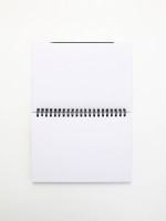 Скетчбук в твердой обложке на гребне А5 80 л 100 г/м "Котик"