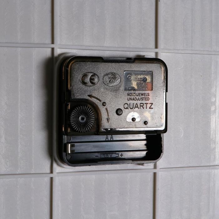 Часы настенные, серия: Фото, "Семья", с фоторамками, плавный ход, 1 АА, 41 х 46 см, белые