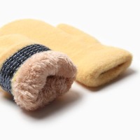 Варежки меховые женские MINAKU гладкие, размер 22 см, горчичный