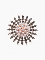 Брошь «Жемчужное сияние», цвет белый в розовом золоте