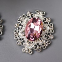 Декор для творчества металл "Медальон узорный" светло-розовый кристалл 2,6х2,4 см