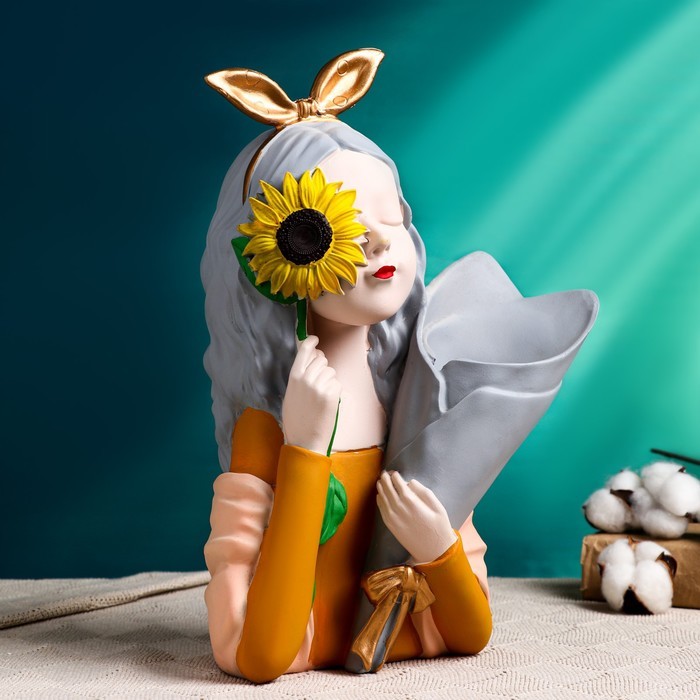 Ваза полистоун настольная "Девочка с подсолнухом" 25х13х32 см, 0,15 л