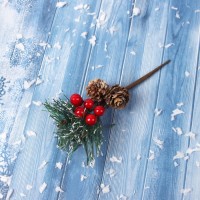 Новогодняя ветка декоративная «Зимнее волшебство. Грёзы», пластик, шишка, ягоды, хвоя, 14 см