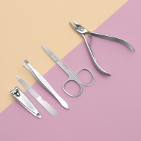 Набор маникюрный, 5 предметов, в футляре, чёрный