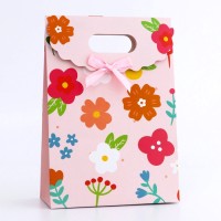 Подарочная коробка - пакет, упаковка с вырубной ручкой, «Летние цветы», 14×6×21 см