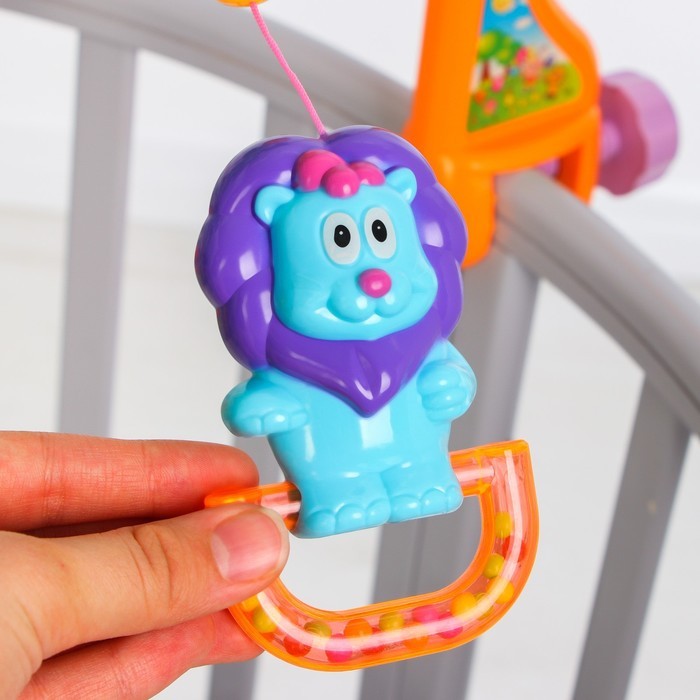 Мобиль музыкальный «Музыкальные листья. Зверятки 2», на батарейках