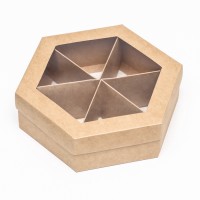 Коробка - менажница под сухофрукты, с окном, 18.5×18.5×5.5 см