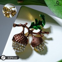 Брошь «Жёлуди», бело-зелёная в чернёном золоте