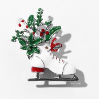 Брошь «Конёк» с цветами, цветная в серебре