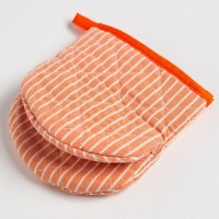 Кухонный набор Доляна «Полосы», прихватка 20х20 см, варежка 12х15 см, персик, 50% п/э, 50% хлопок