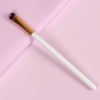 Кисть для макияжа «White», 17,5 см, цвет белый