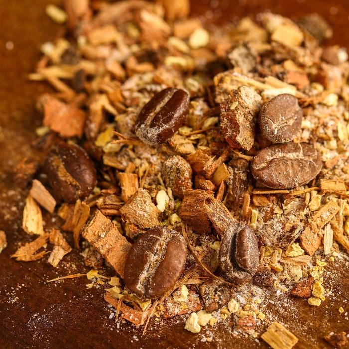 Набор для приготовления настойки «Ликёр Старка»: травы и специи 15 г., штоф 500 мл.