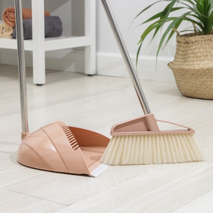 Щётка для пола Доляна: щётка 23×88 см, совок 26×26×73 см, бежевая