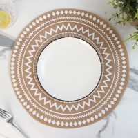 Салфетка сервировочная на стол Доляна «Африка», d=38 см, бежевая с белым рисунком