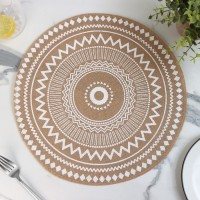 Салфетка сервировочная на стол Доляна «Африка», d=38 см, бежевая с белым рисунком