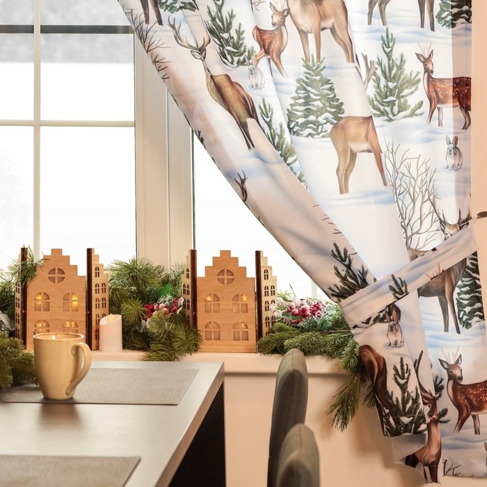 Новогодний комплект штор для кухни с подхватами "Сказочный лес" 145х180см-2 шт., габардин