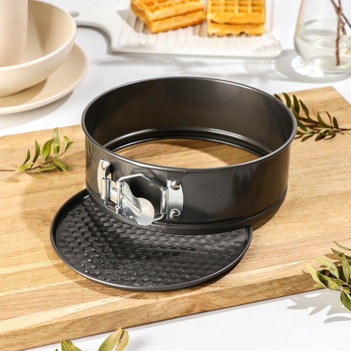 Форма для выпечки разъёмная Доляна «Элин. Круг», d=18 см, антипригарное покрытие, цвет чёрный