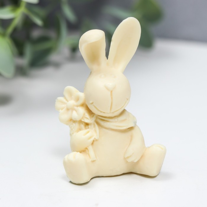 Молд силикон "Заяц с букетом" 3,8х2,7х5,4 см  МИКС