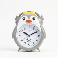 Часы - будильник настольные «Пингвин», дискретный ход, циферблат d-9 см, 15.5×13 см, АА