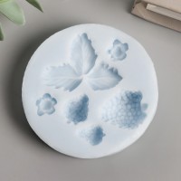 Молд силикон "Клубника с листочками" от1 см до 3,8 см МИКС