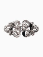 Зажим для кардигана «Ажур. Узел», белый в чернёном серебре