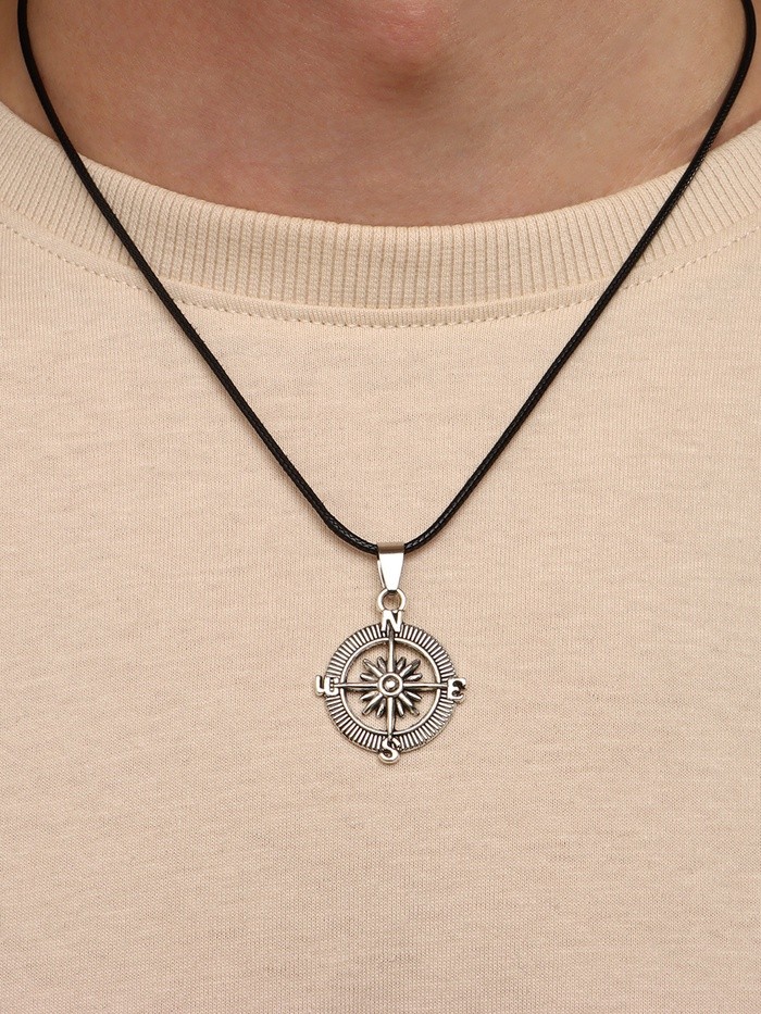 Кулон унисекс «Компас», цвет чернёное серебро на чёрном шнурке, 42 см