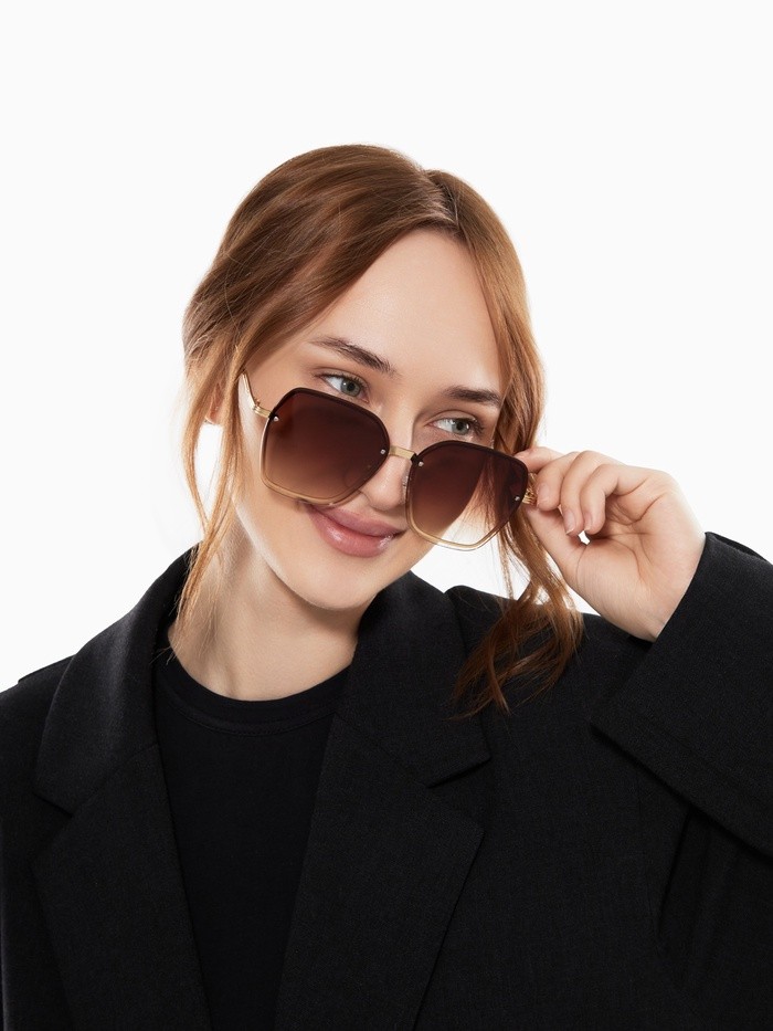 Очки солнцезащитные uv 400, дужка 13.5 см, ширина 13.4 см, линза 5.6×6 см